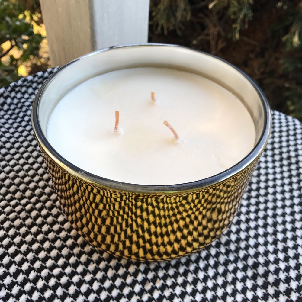 Dore Frosted Oak Scented Candle NWOT